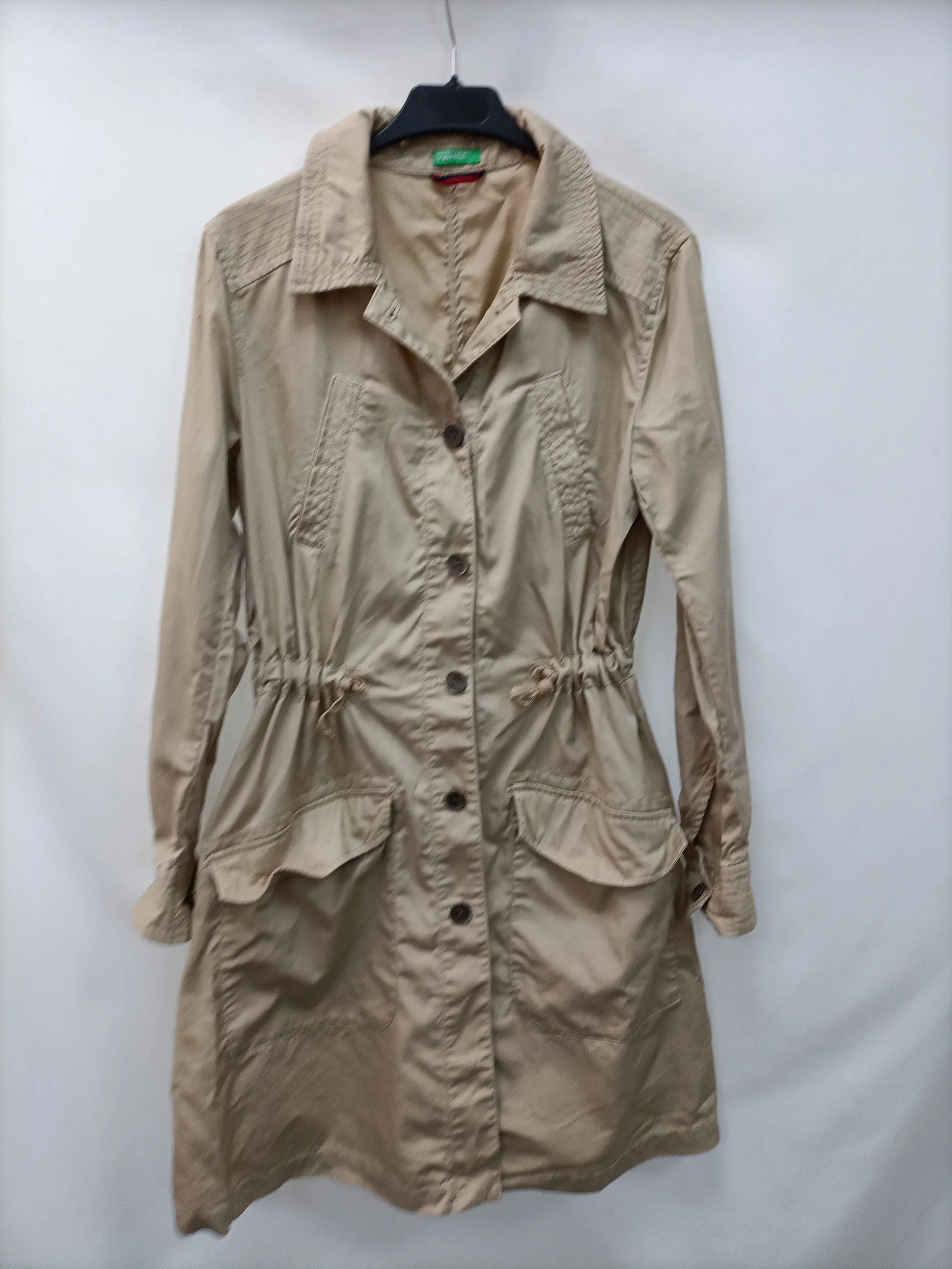 BENETTON. Parka fina beige T.42
